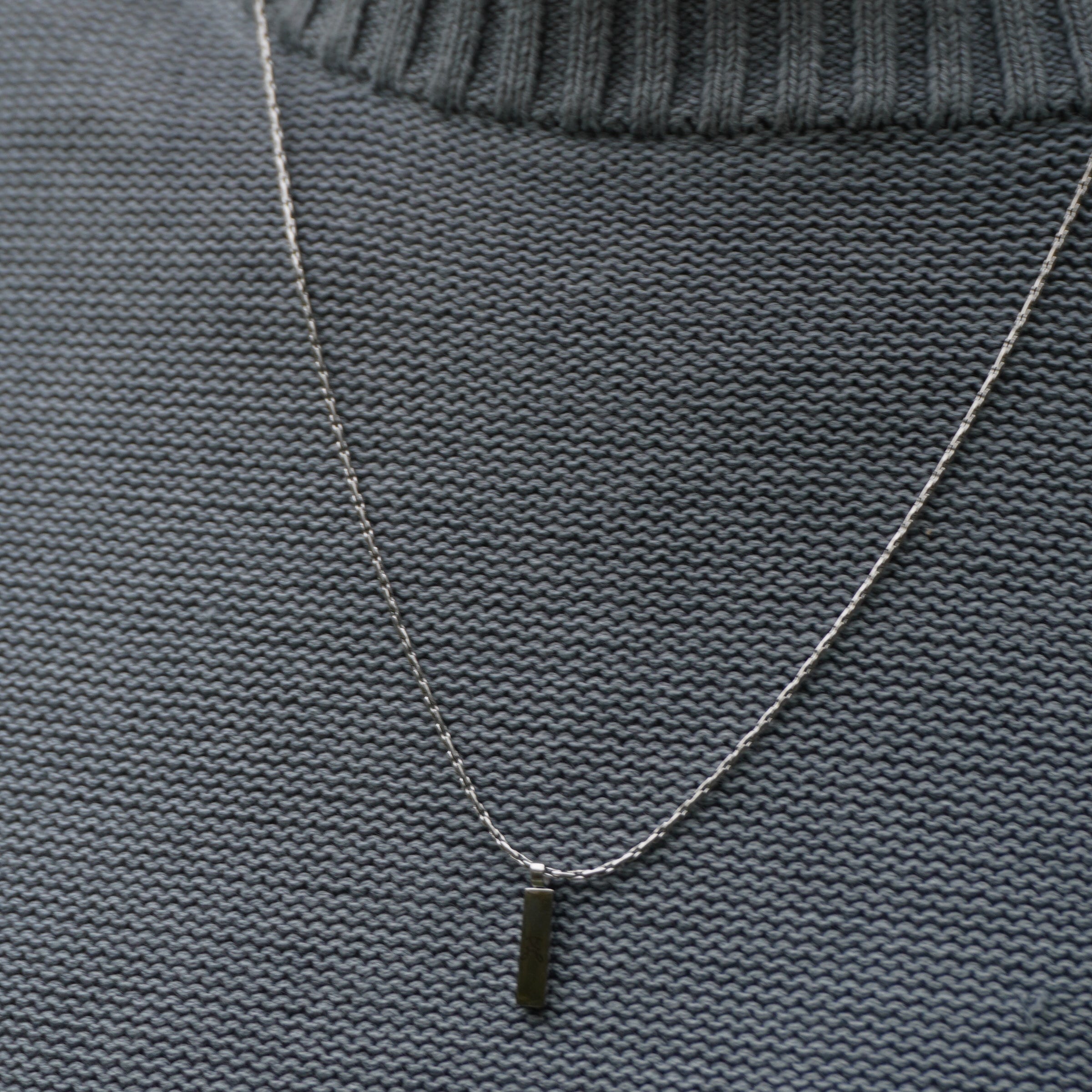 Wire Chain Tag Necklace